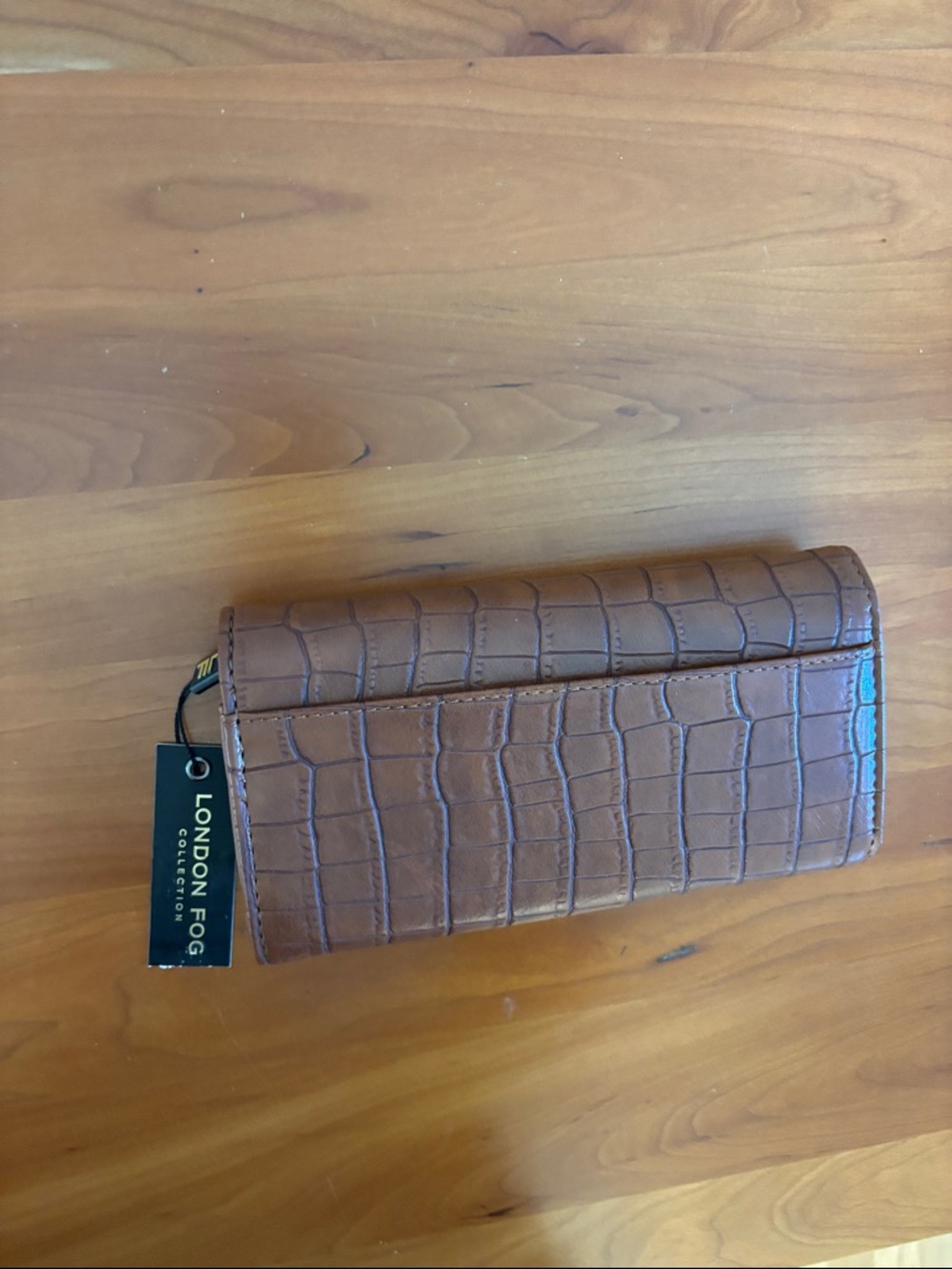 London Fog Brown Croc-Embossed Continental Wallet - Picture 4 of 8